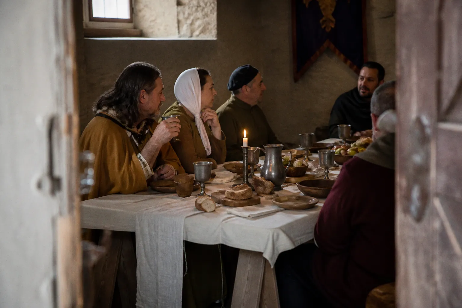 Art de la table médiéval : créer une ambiance authentique